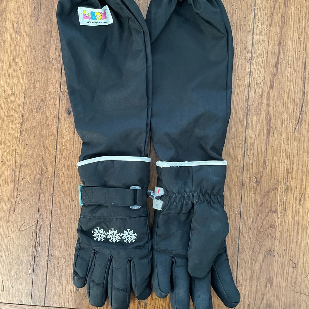 L-Bow Kids Black Waterproof/Breathable Snow Gloves L